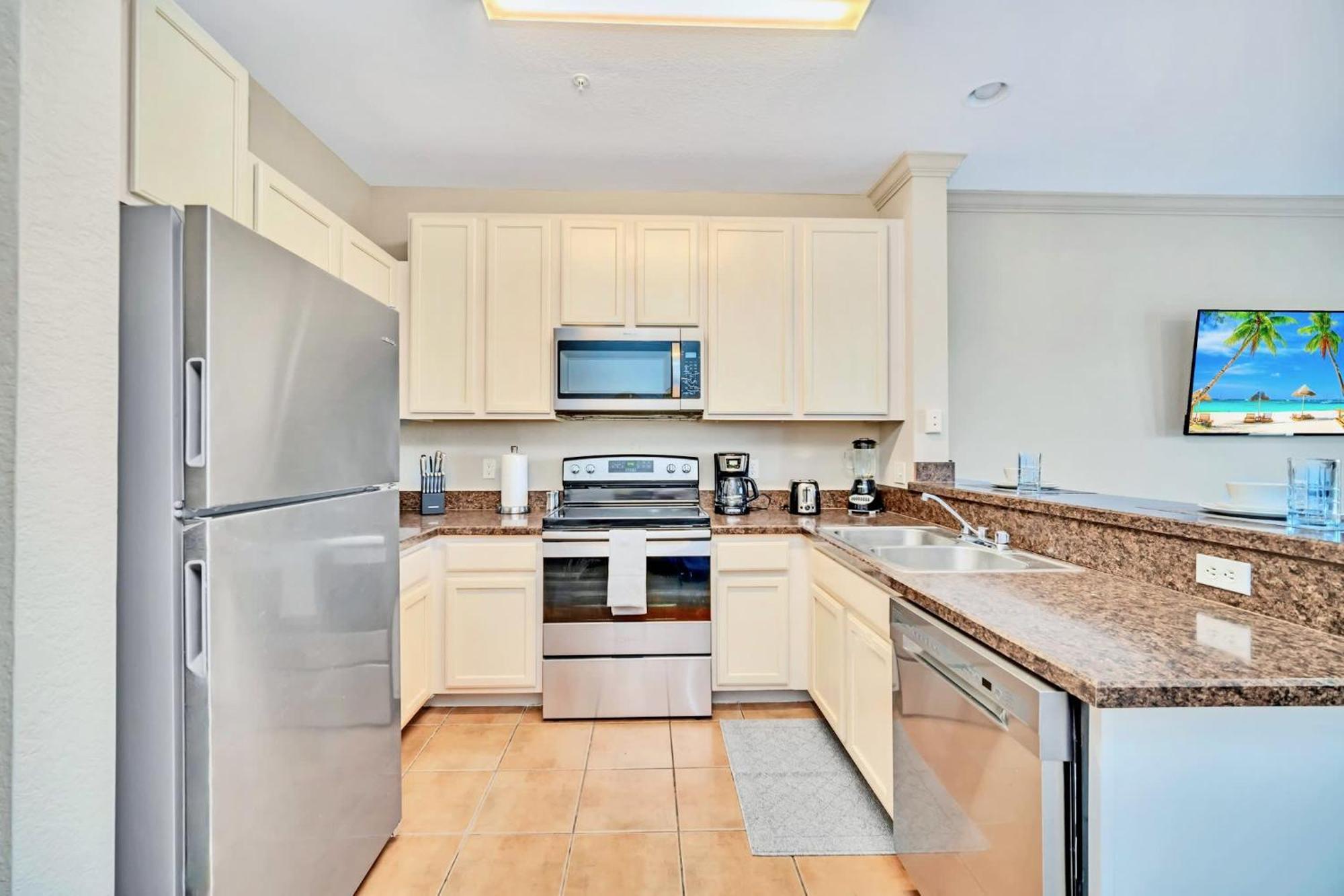 Bright Condo - 2Br With Pool & Hot Tub, Near Disney! Орландо Екстериор снимка